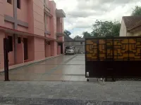Karana House Syariah Hotels in Mlati