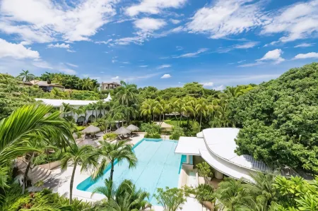 Hotel Tamarindo Diria Beach Resort Отели в г. Тамариндо