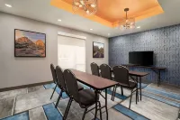 La Quinta Inn & Suites by Wyndham San Bernardino