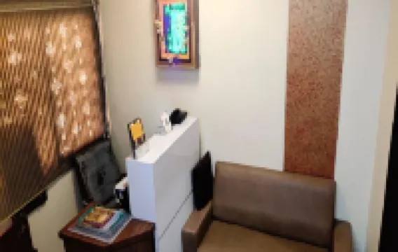 Hotel Grand Gayathri Hotel berhampiran Tambaram