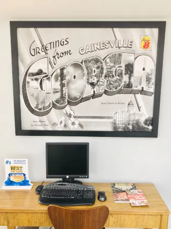 Super 8 by Wyndham Gainesville Отели в г. Гейнсвилл