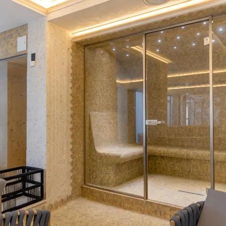 W Regal Boutique Hotel&Spa