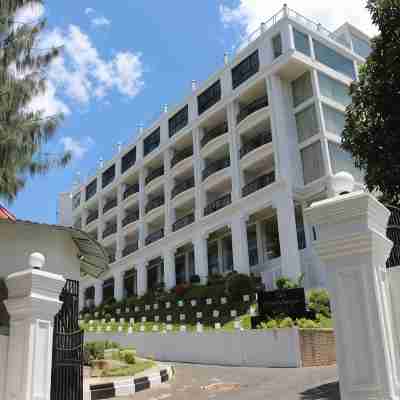 The Grand Kandyan Hotel Exterior