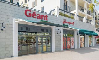 LUX The La Mer Luxury Burj View Suite 3