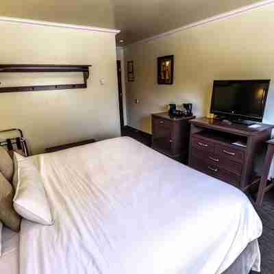 The Mammoth Creek Inn Rooms