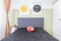 Hidden Gem |Ace location|Luxury complex|Green Area Hoteles cerca de UNIV. ORADEA-DEP. PT. PREG. ŞI PERFECŢIONAREA PERS. DIDACTIC