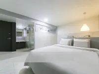 Siheung World Hotel Hotels near Singil Park