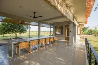 Tree Tops Yala Hotels in Hambantota