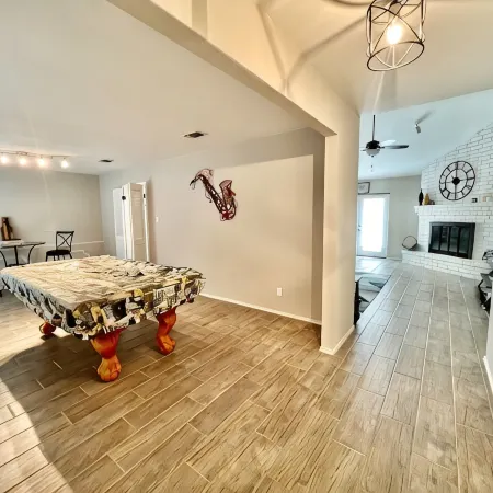 Univ. City 4-Br • Heated • Furnished • Wi-Fi • W/D • Wi-Fi •Washer/Dryer