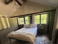 NEW LISTING:Spring River:Creek Cabin, Private Footage on South Fork Spring River Hotels in Sharp County