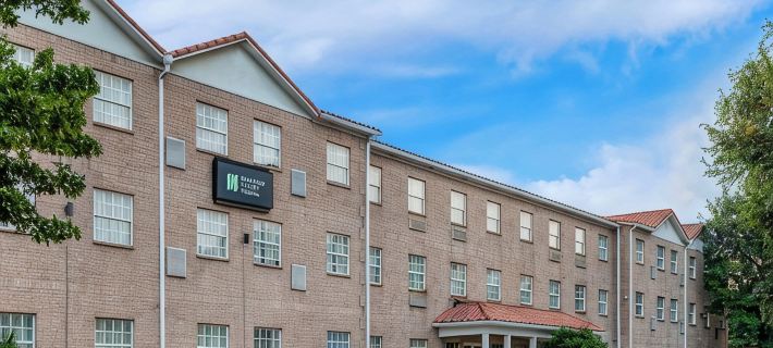 Hawthorn Suites by Wyndham Addison Galleria Ξενοδοχεία στην πόλη Addison
