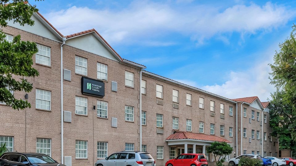 Hawthorn Suites by Wyndham Addison Galleria