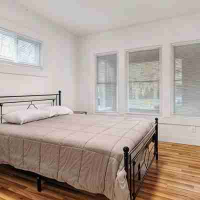 Explore Niagara Falls from This 12-Bedroom Home Rooms
