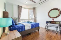 HostaHome Suites at Afiniti Residence Walk to Legoland - 屋上プール