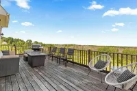 Beautiful and Secluded getaway on 10 acres