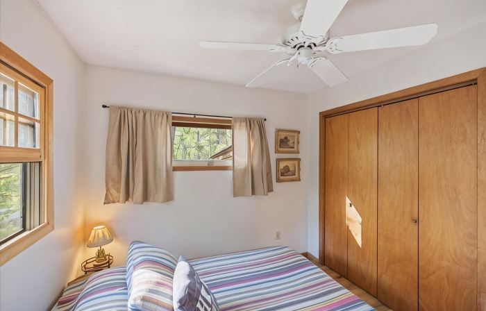 Private Cabin - 5 acres - near Hinckley Casino!