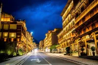 Shunxin Holiday Hotel (Luding Hailuogou Branch) - Khách sạn giá rẻ
