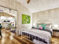 Miss Sunshine Boutique Accommodation Mount MarthaPool, Pet & Kid Friendly Hotels in Mornington