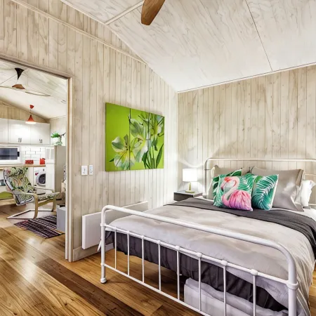 Miss Sunshine Boutique Accommodation Mount MarthaPool, Pet & Kid Friendly