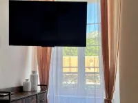 Villa Anita -town center -private parking- wifi. Hotels in Barcelonnette