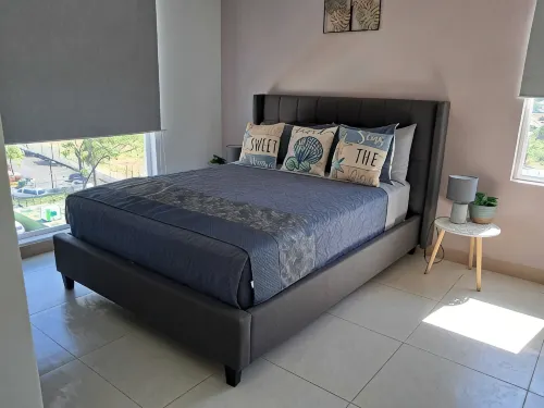 Charming 2-bedroom apartment with WiFi, AC, fitness room and coworking space