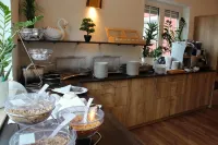 Hotel Restaurant Adria Kroatien - breakfast