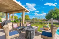 Suite Retreat - Private Courtyard and Pool, Hot Tub and Cabana