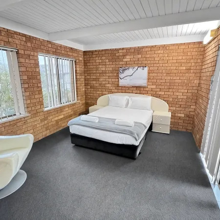Golden Sands Motor Inn