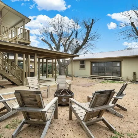 Huge Luxury Home with Hot Tub and Sauna - 2 mi to Dwntn