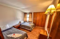 Plaza Inn Week Inn - Parkering