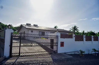 Tropical Garden Retreat in Valele, Ba - 2 Bedroom, 2 Bath Villa Hotels in 
