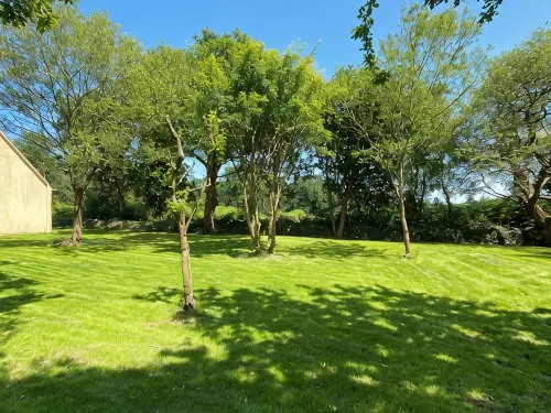 Family home in Trébeurden close to beaches and hiking trails.