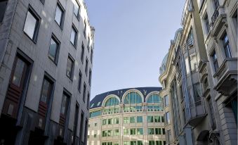 Aris Grand Place Hotel