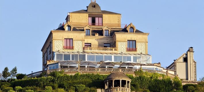 Domaine de la Corniche Hotels in Yvelines
