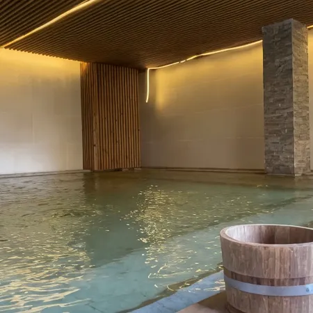 J Park Hotel