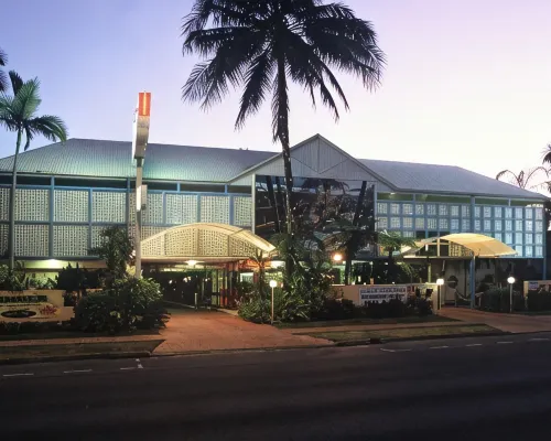 Hotel Tropiq Exterior Photos