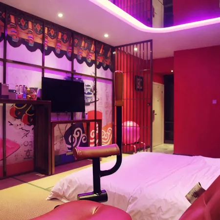 Yunwu Theme Apartment (Xinxiang Huazhong Branch)