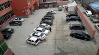 Fengnian Business Hotel - parking