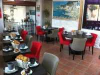 Hôtel Eden Cassis - พร้อมอาหารเช้า