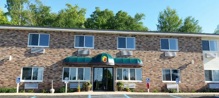 Quality Inn Petoskey Hotels in Emmet County