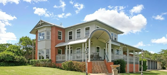Gillandrea - Gracious Victorian Accomodation Hotels in Малени