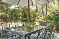 Pet friendly cottage w large fenced yard. Available weekly, monthly or nightly! - 2-Star