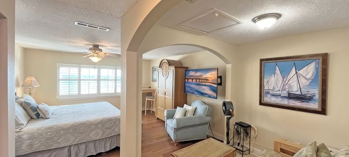 Crescent Beach I-14 Four Winds Condo Hotels in Crescent Beach