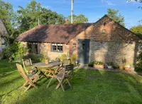 An Original Bakehouse located in the grounds of a 18th century thatched cottage - 3 stelle
