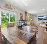 Spacious 5-bedroom house in welcoming Summerville with WiFi, AC