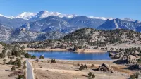 Modern Mountain Retreat/Incredible Mountain Views/Stylish Kitchen/Spotless