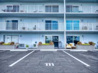 Beach Hideaway Nsb- Steps to the Beach - 3-Star