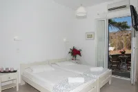 Megas Rooms - Bãi biển