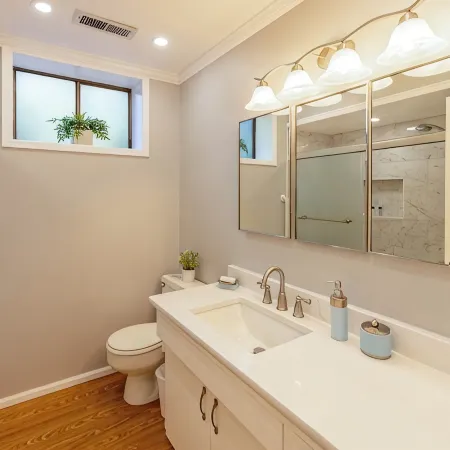 Secluded Private Suite in Bridle Trails – Near Major Tech & 25 Min to Seattle