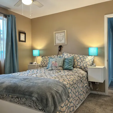 Cozy apartment near downtown Prairie City.